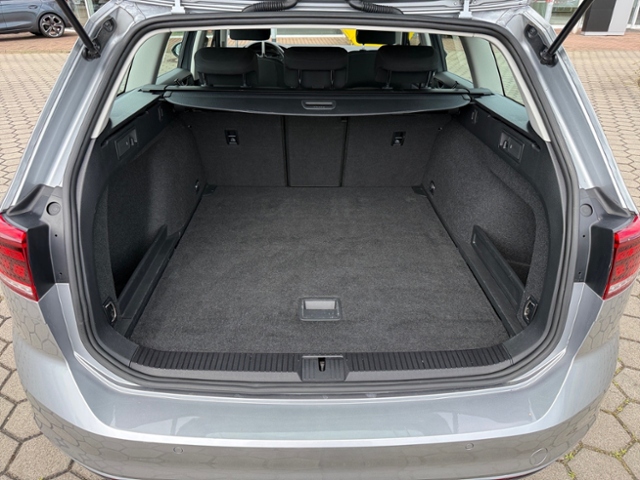 Passat Variant 1.5 TSI Conceptline DSG Kamera
