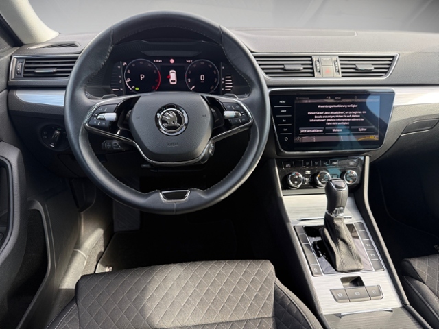 Superb Combi 1.5 TSI Ambition DSG LED Kamera