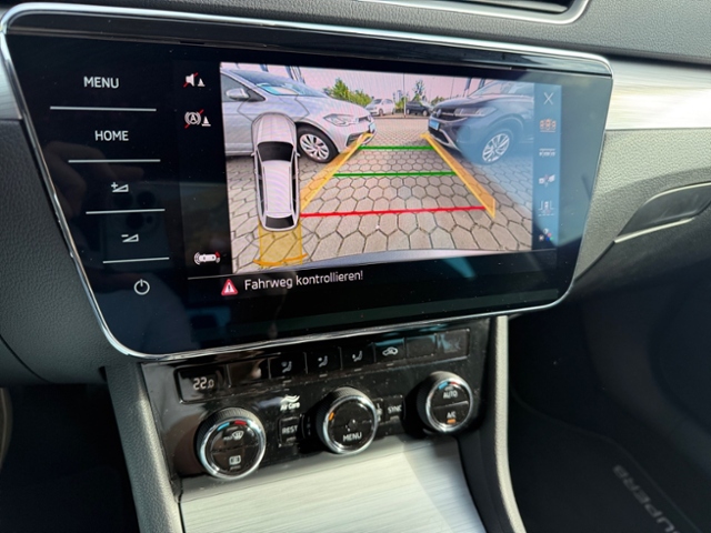 Superb Combi 1.5 TSI Ambition DSG LED Kamera