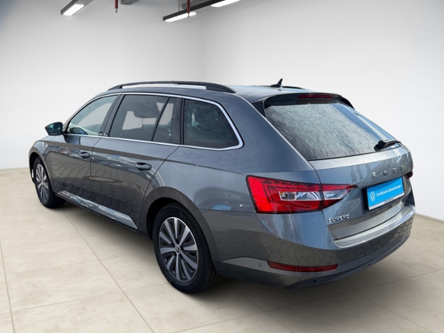 Superb Combi 1.5 TSI Ambition DSG LED Kamera