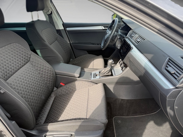 Superb Combi 1.5 TSI Ambition DSG LED Kamera