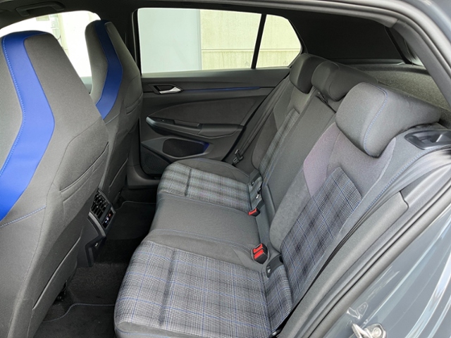 Golf VIII 1.5 TSI GTE DSG AHK Pano