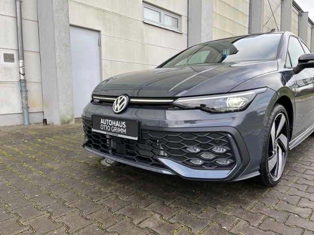 Golf VIII 1.5 TSI GTE DSG AHK Pano