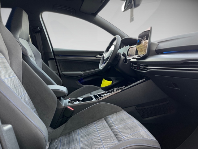 Golf VIII 1.5 TSI GTE DSG AHK Pano