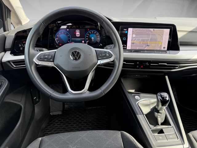 Golf VIII 1.5 TSI Life LED beh.Lankrad Navi