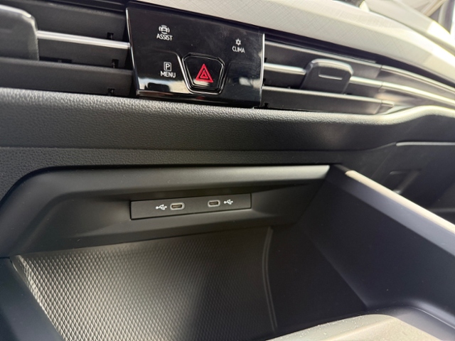 Golf VIII 1.5 TSI Life LED beh.Lankrad Navi