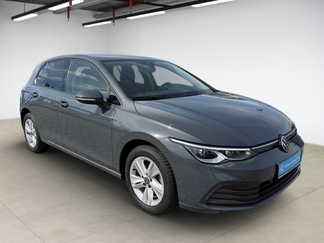 Golf VIII 1.5 TSI Life LED beh.Lankrad Navi