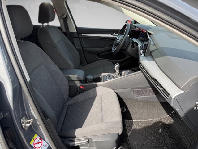 Golf VIII 1.5 TSI Life LED beh.Lankrad Navi