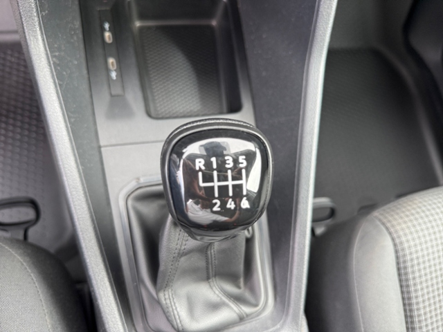 Caddy Maxi 1.5 TSI Kombi AHK DAB+ Klima