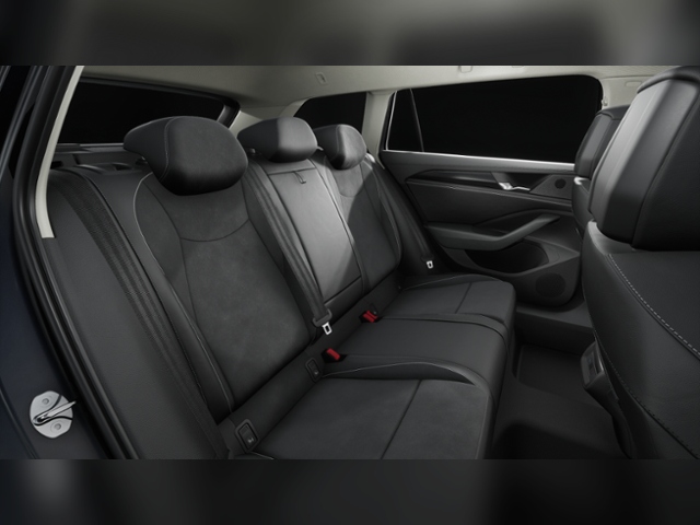 Passat Variant 1.5 eTSI Business DSG Kamera
