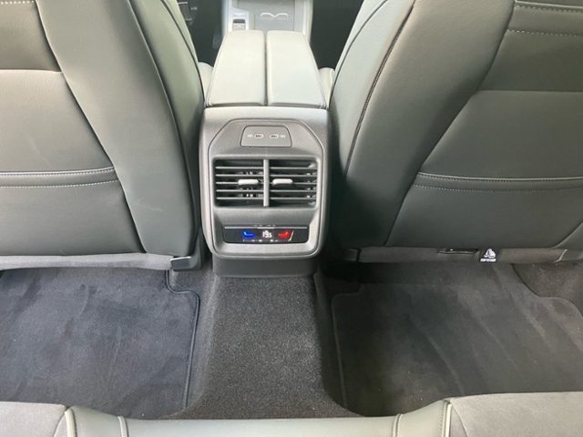 Passat Variant 1.5 eTSI Business DSG Kamera