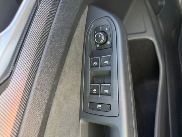 Golf VIII 1.5 eTSI R-Line DSG IQ-Light Kamera