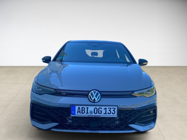 Golf VIII 1.5 eTSI DSG R-Line IQ-Light Pano