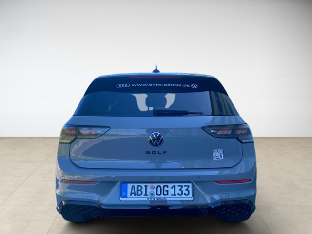 Golf VIII 1.5 eTSI DSG R-Line IQ-Light Pano