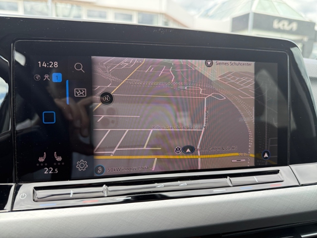 Golf VIII 1.5 TSI Life Navi LED ACC DAB+