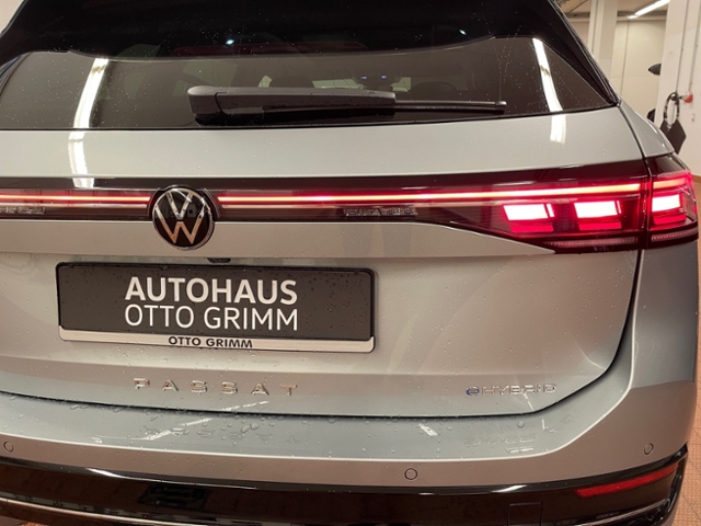 Passat Variant 1.5 eHybrid Elegance DSG