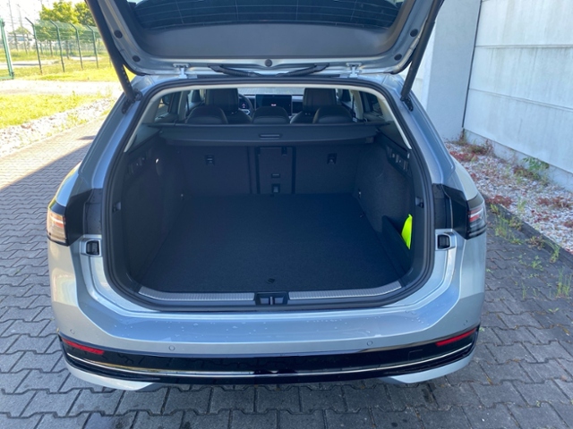 Passat Variant 1.5 eHybrid Elegance DSG