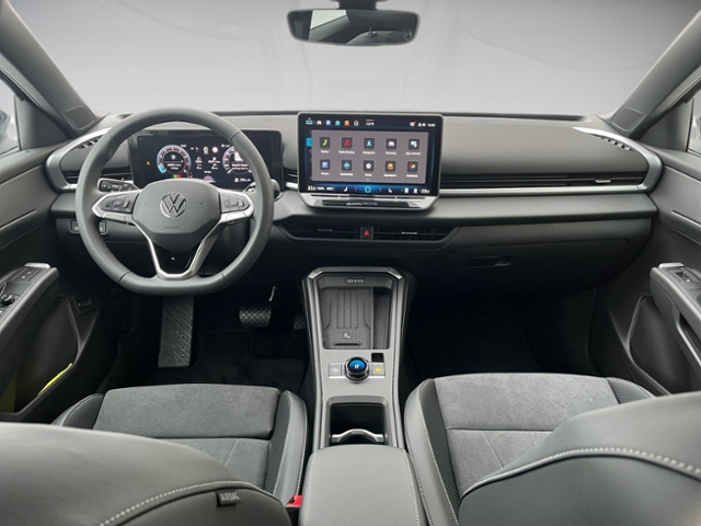 T-Roc 1.5 eTSI Style AHK IQ-Light Kamera