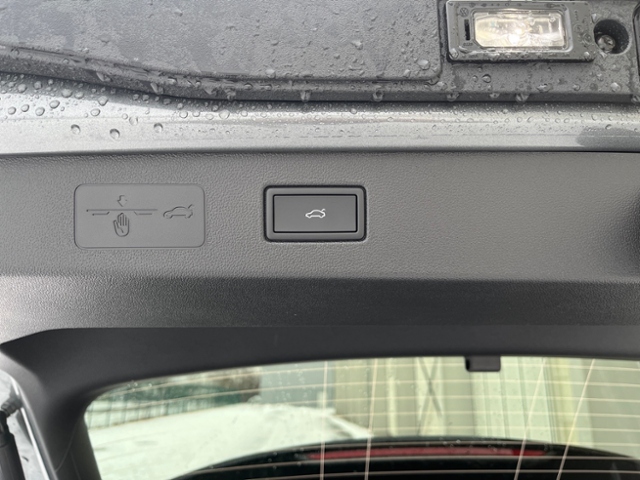 T-Roc 1.5 eTSI Style AHK IQ-Light Kamera