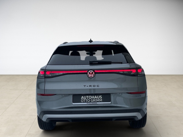T-Roc 1.5 eTSI Style AHK IQ-Light Kamera
