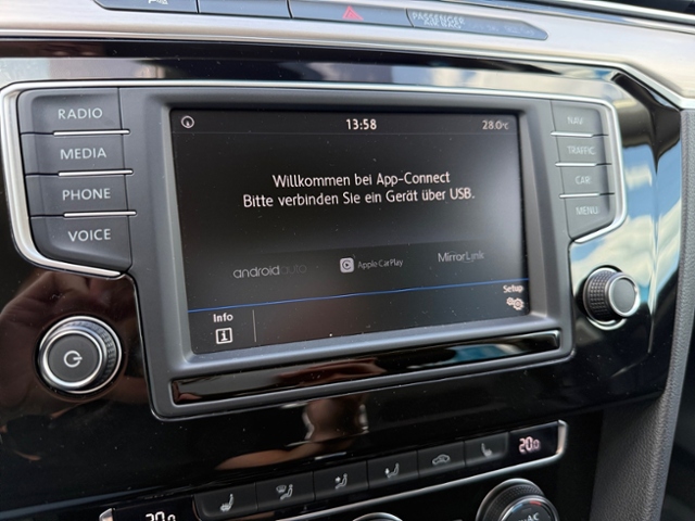Passat Variant 1.8 TSI DSG Highline LED Kamera