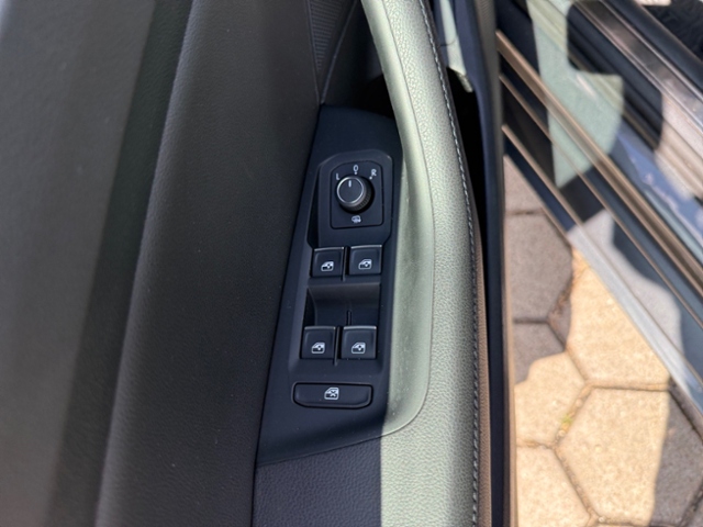 Passat Variant 1.8 TSI DSG Highline LED Kamera