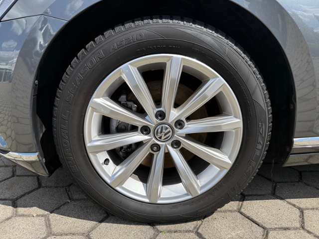Passat Variant 1.8 TSI DSG Highline LED Kamera