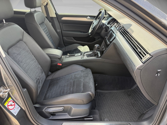 Passat Variant 1.8 TSI DSG Highline LED Kamera