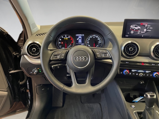 Q2 30 TFSI LED KLIMA ALU