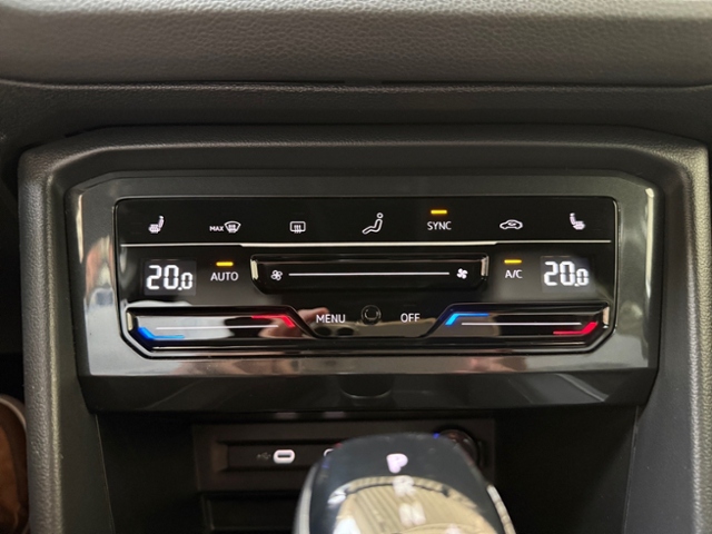 Tiguan 2.0 TDI DSG R-Line AHK IQ-Light