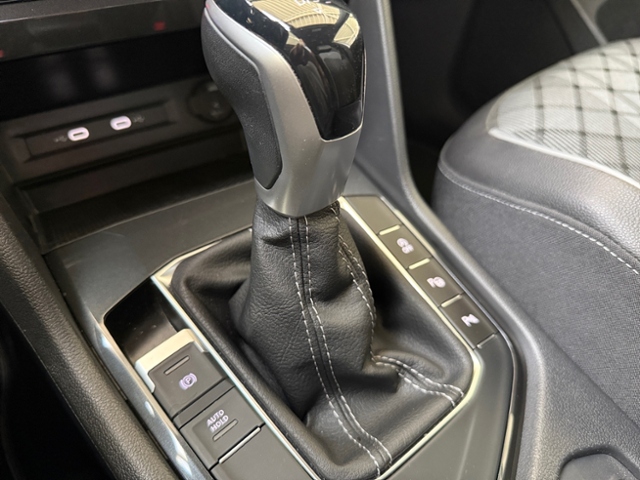 Tiguan 2.0 TDI DSG R-Line AHK IQ-Light