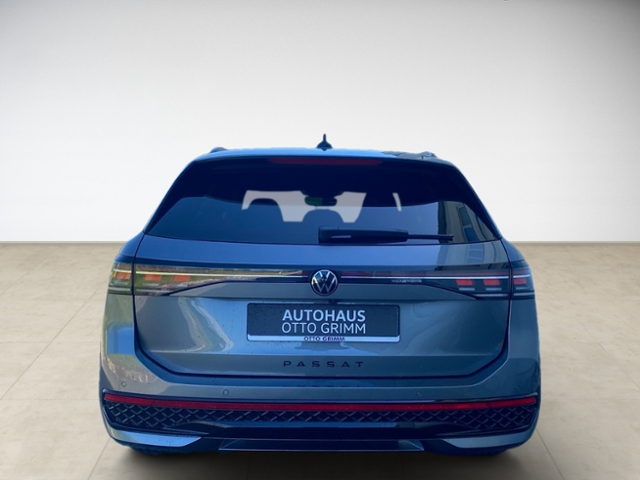 Passat Variant 2.0 TDI DSG 4M AHK R-Line