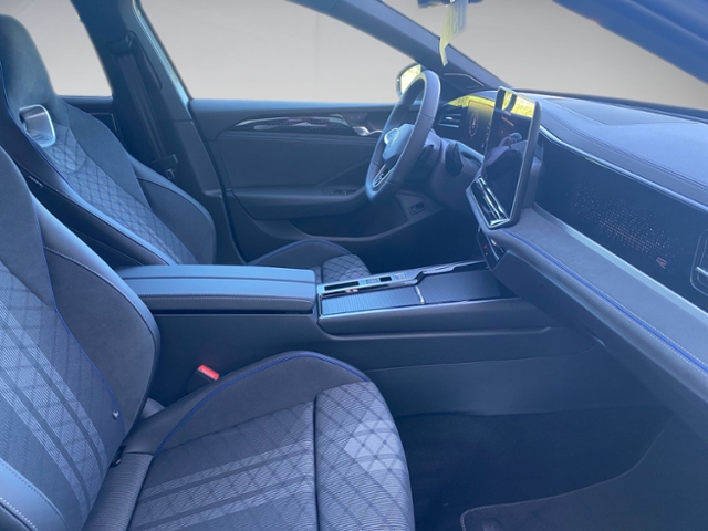 Passat Variant 2.0 TDI DSG 4M AHK R-Line