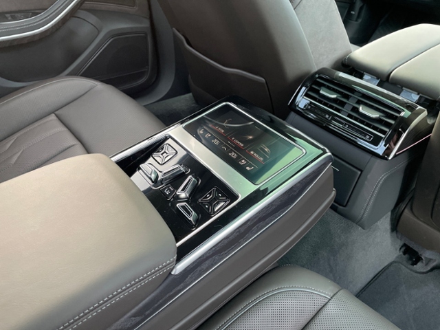A8 50 TDI B&O Sound TV Head-up-Display