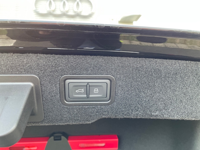 A8 50 TDI B&O Sound TV Head-up-Display