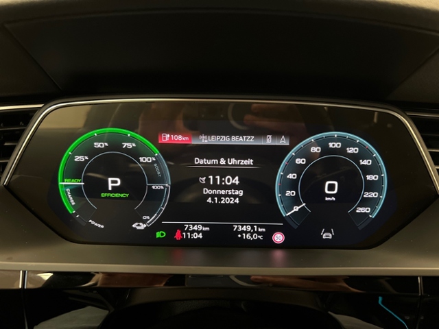 Q8 e-tron 50 advanced quattro  LED