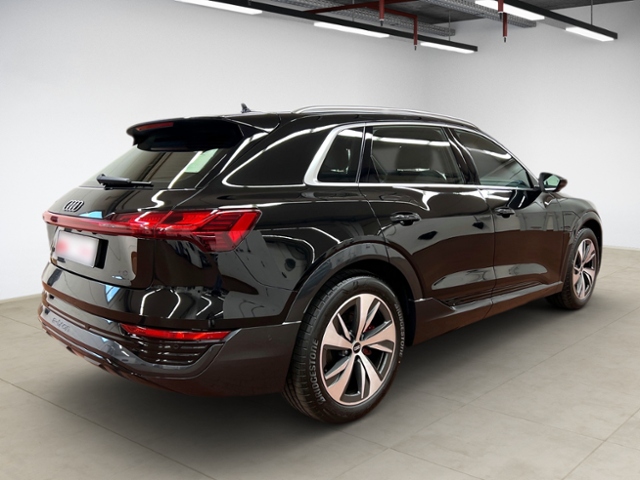 Q8 e-tron 50 advanced quattro  LED