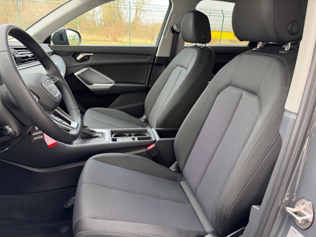 Q3 35 TFSI S tronic LED AHK SHZ KLIMA NAVI ALU