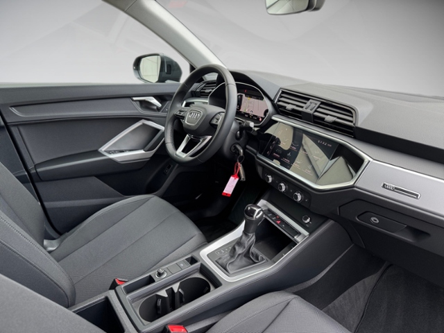 Q3 35 TFSI S tronic LED AHK SHZ KLIMA NAVI ALU