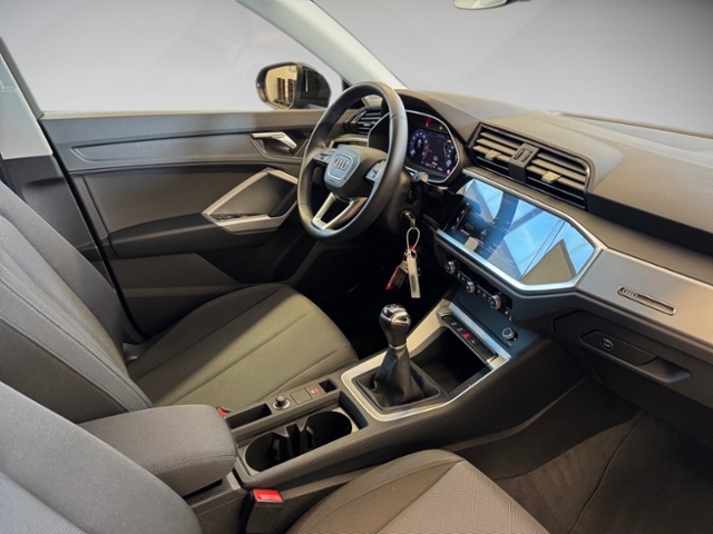 Q3 35 TFSI STDH LED NAVI ALU