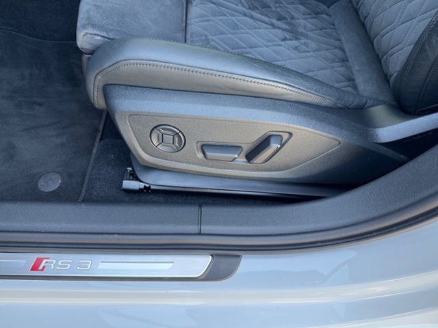 RS3 Sportback 2.5 TFSI quattro  Matrix