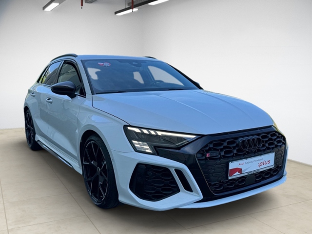 RS3 Sportback 2.5 TFSI quattro  Matrix