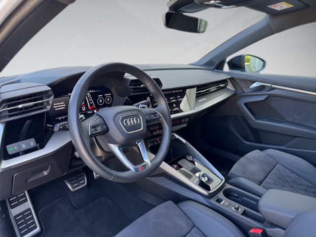 RS3 Sportback 2.5 TFSI quattro  Matrix