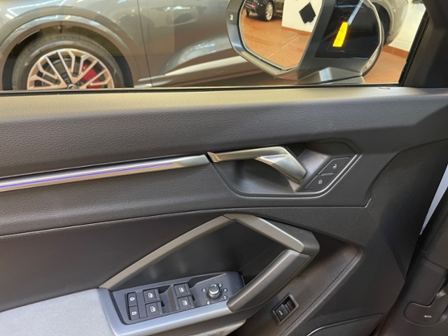 Q3 40 TFSI quattro S line KLIMA NAVI LEDER ALU