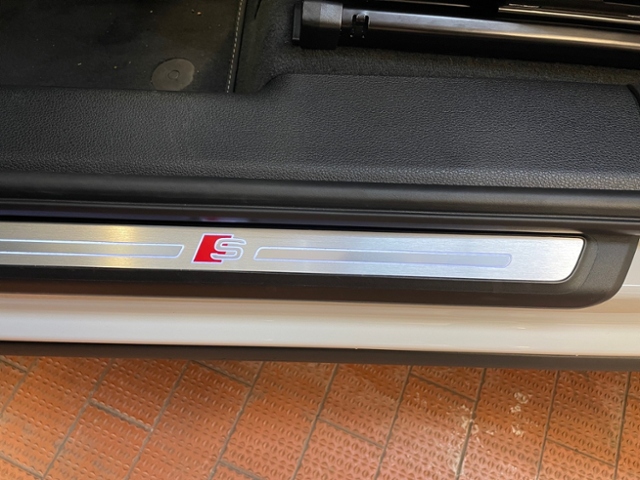 Q3 40 TFSI quattro S line KLIMA NAVI LEDER ALU