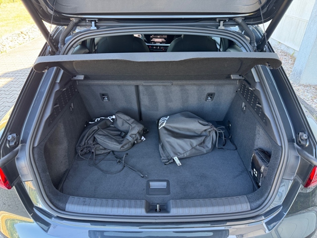 A3 Sportback 40 TFSI e advanced  LED AZV