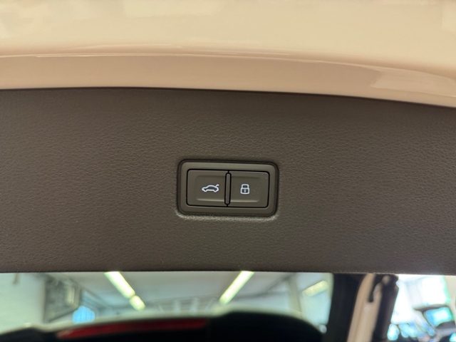 Q5 Sportback 40 TDI quattro S line  NAVI LEDER