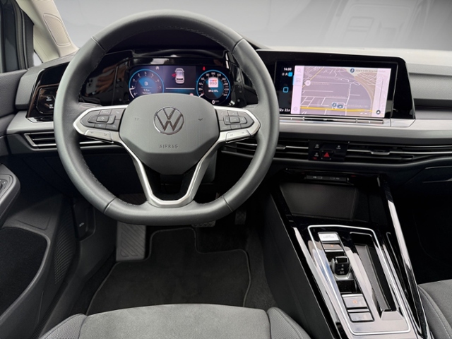 Golf VIII 2.0 TSI Style DSG KLIMA LED NAVI ALU