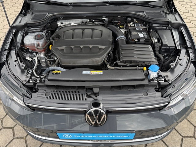 Golf VIII 2.0 TSI Style DSG KLIMA LED NAVI ALU