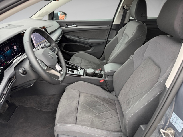 Golf VIII 2.0 TSI Style DSG KLIMA LED NAVI ALU